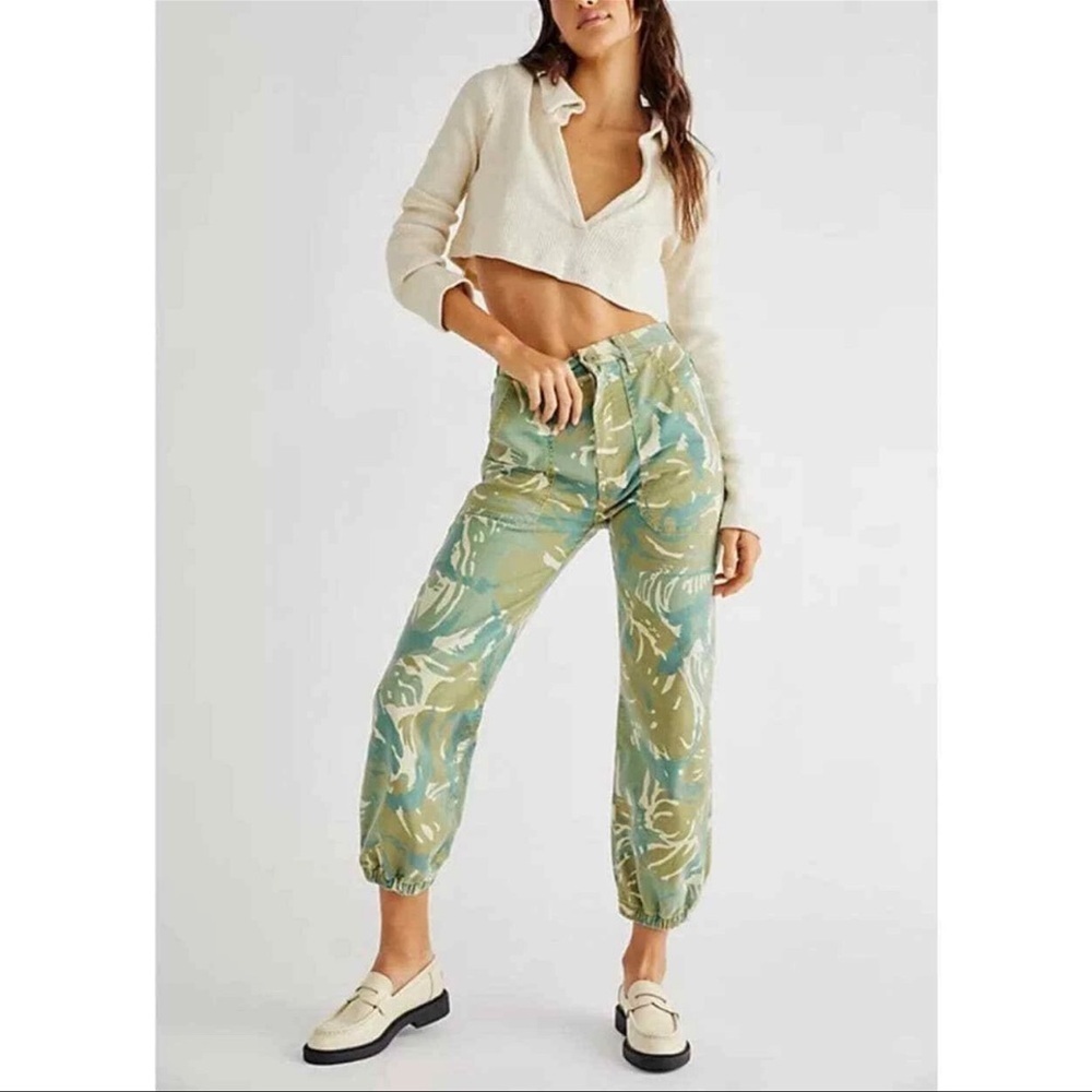 Mother Anthropology wrapper patch springy Women's tropical Camo jogger jean 30